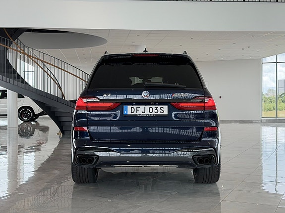 BMW X7 4 of 28
