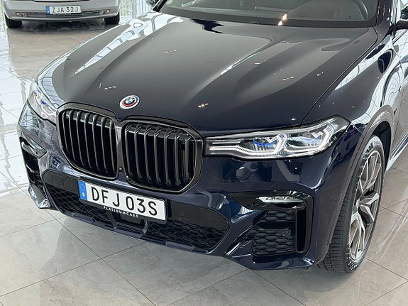 BMW X7 8 of 28