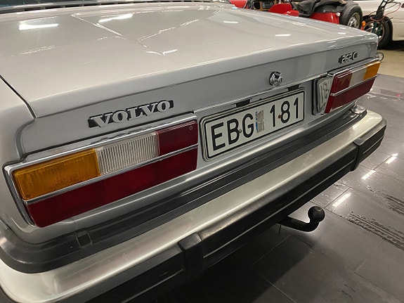 Volvo 262 10 of 30