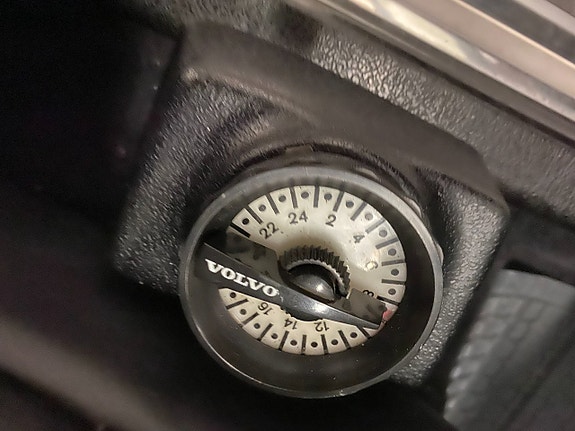 Volvo 262 23 of 30