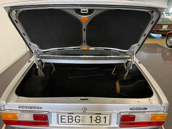 Volvo 262 14 of 30