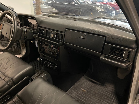 Volvo 262 21 of 30