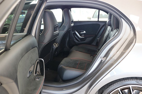 Mercedes-Benz A35 12 of 25
