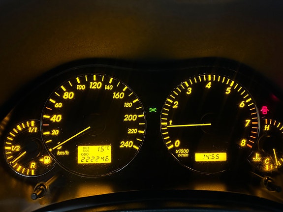Toyota Avensis 7 of 17