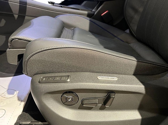 Volkswagen Tiguan 8 of 21