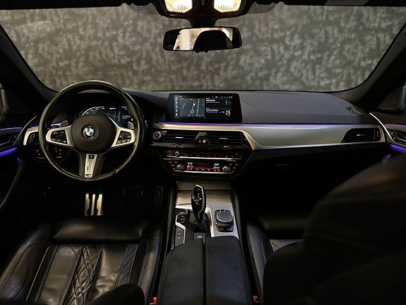 BMW 530e 15 of 26