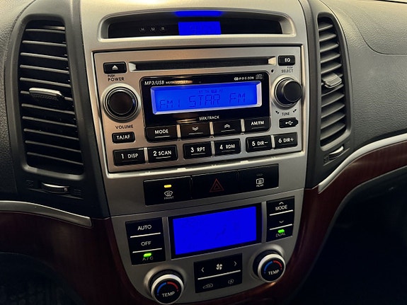 Hyundai Santa Fe 8 of 9