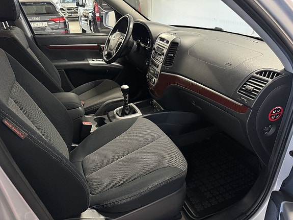 Hyundai Santa Fe 7 of 9