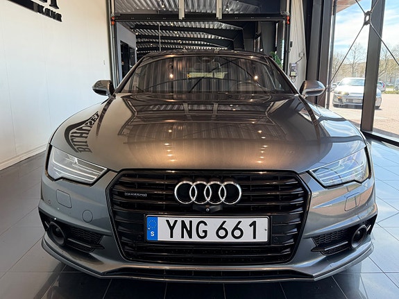 Audi A7 4 of 5