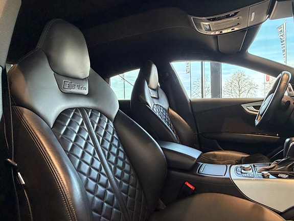 Audi A7 8 of 15