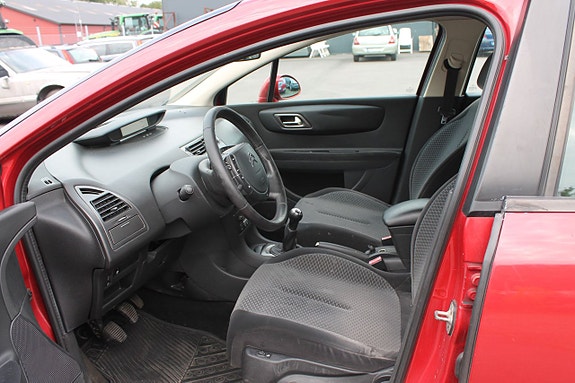 Citroen C4 7 of 9