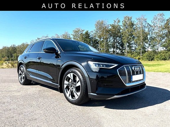 Audi e-tron 4 of 9
