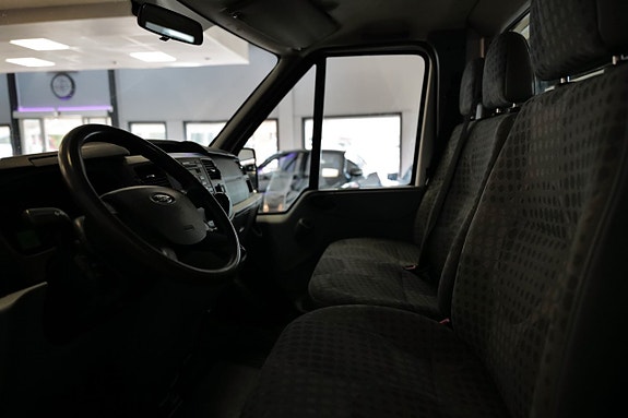 Ford Transit 8 of 8