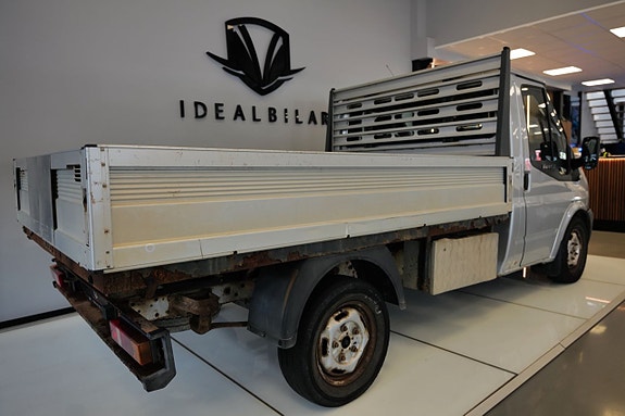 Ford Transit 3 of 5