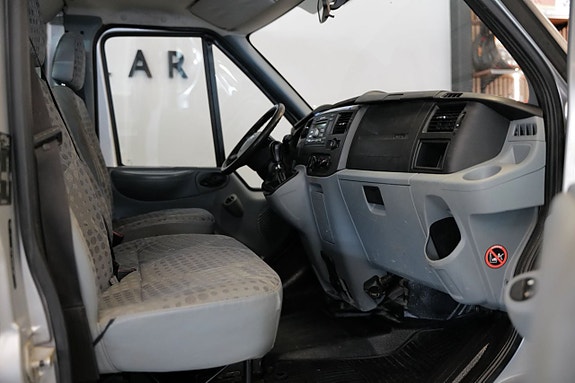 Ford Transit 6 of 8
