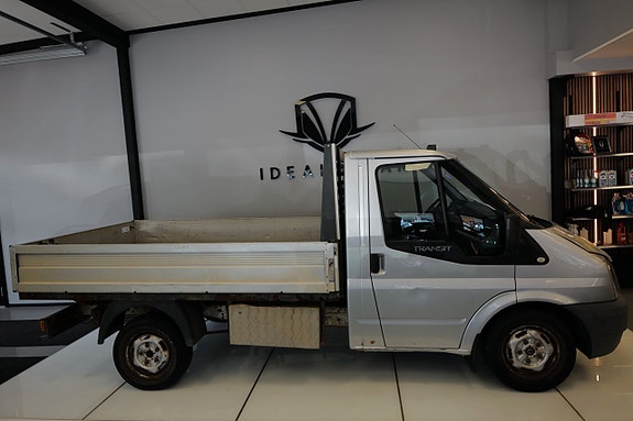 Ford Transit 2 of 5