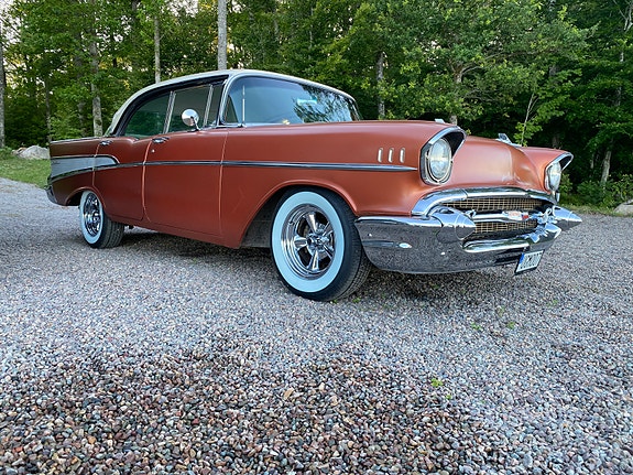 Chevrolet Bel Air 3 of 5