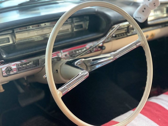 Oldsmobile 88 13 of 30