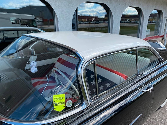 Oldsmobile 88 23 of 30