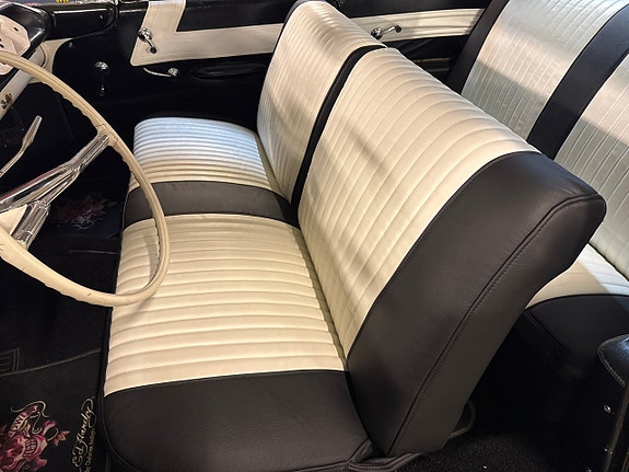 Oldsmobile 88 5 of 30