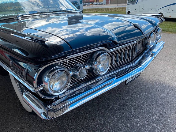 Oldsmobile 88 25 of 30