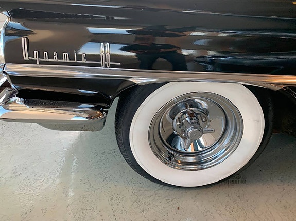 Oldsmobile 88 14 of 30