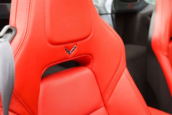Chevrolet Corvette 18 of 21