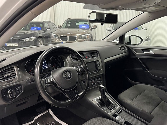 Volkswagen Golf VII 10 of 22