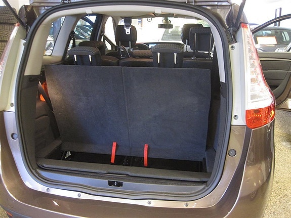 Renault Grand Scenic III 7 of 10