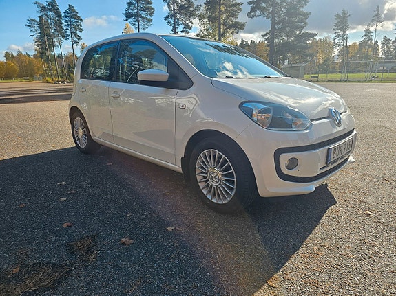 Volkswagen UP! 13 of 18