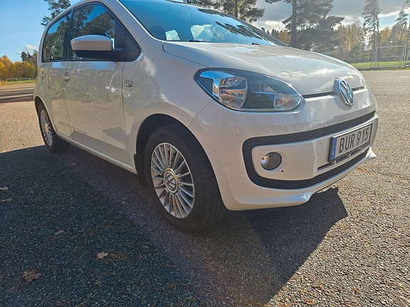 Volkswagen UP! 11 of 18