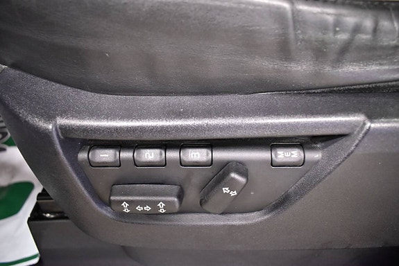 Land Rover Range Rover Sport 6 of 13