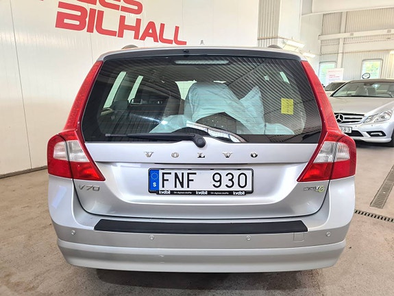 Volvo V70 6 of 11