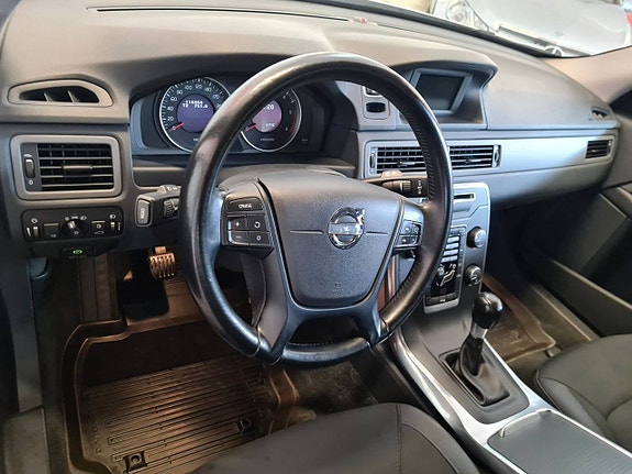 Volvo V70 11 of 11