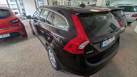 Volvo V60 5 of 5