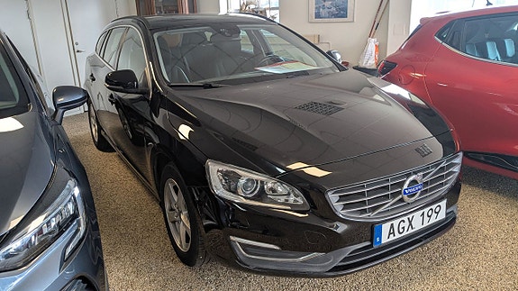 Volvo V60 3 of 5