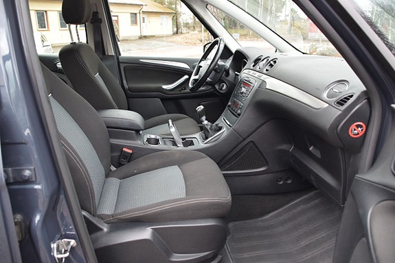 Ford Galaxy 9 of 20