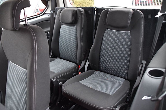 Ford Galaxy 11 of 20