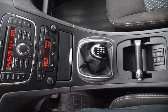 Ford Galaxy 14 of 20