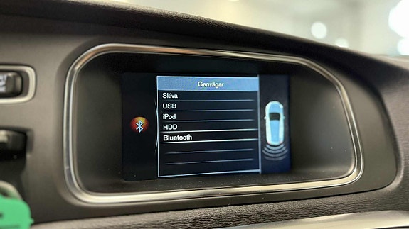 Volvo V40 21 of 27