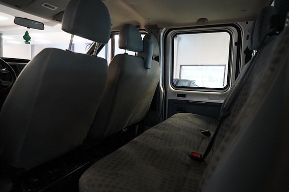 Ford Transit 11 of 11