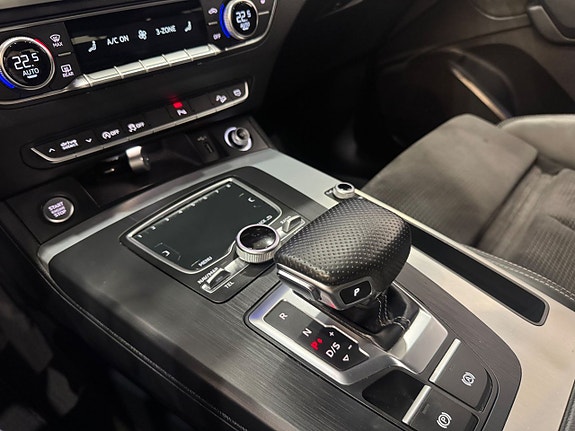 Audi Q5 18 of 25