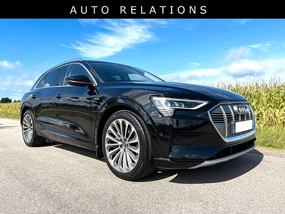 Audi e-tron 5 of 10