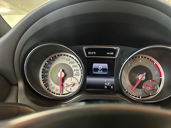 Mercedes-Benz CLA200 d 19 of 22