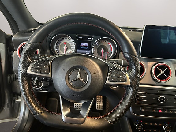 Mercedes-Benz CLA200 d 10 of 22