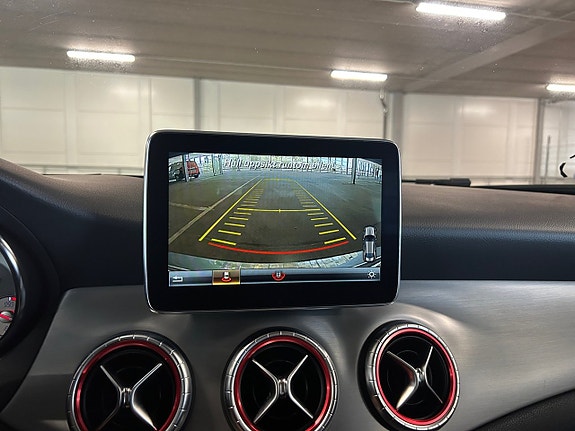 Mercedes-Benz CLA200 d 16 of 22