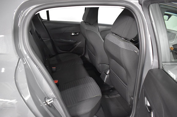 Peugeot 208 12 of 16