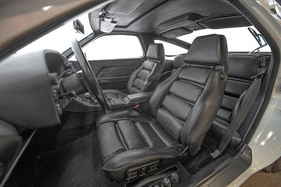 Porsche 928 12 of 25