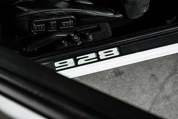 Porsche 928 20 of 25