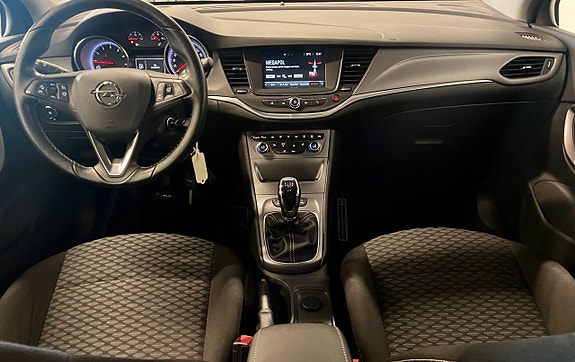 Opel Astra 8 of 11
